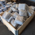 1482513-5 2 pallets with washing brushes, washing gloves and drying cloths