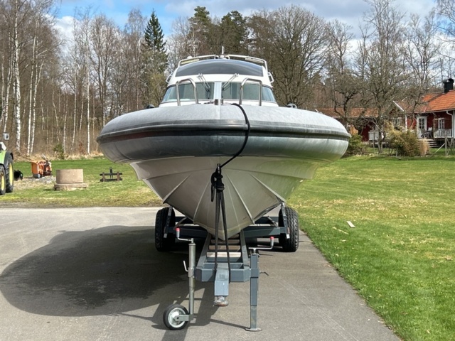 1457641-2 RIB Unlimited 36 Explorer, ink trailer