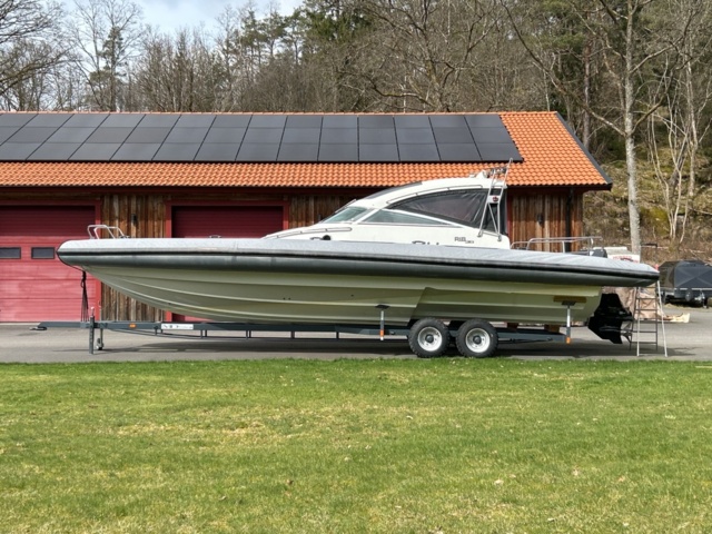 1457641-4 RIB Unlimited 36 Explorer, ink trailer