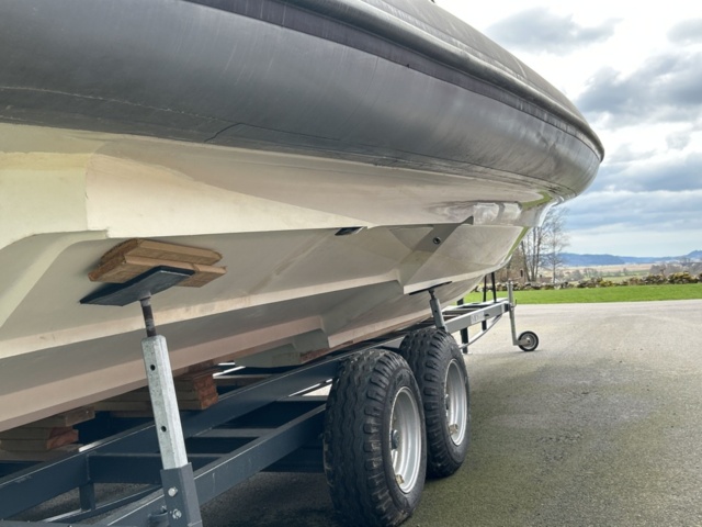 1457641-17 RIB Unlimited 36 Explorer, ink trailer