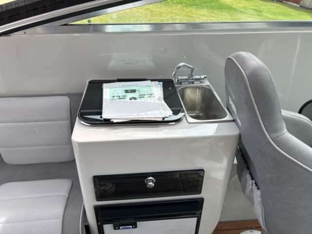 1457641-38 RIB Unlimited 36 Explorer, ink trailer