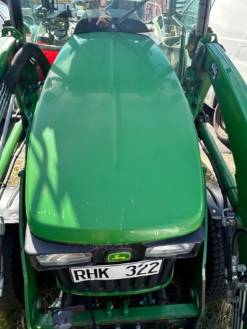 1427754-41 Kompakttraktor med frontlastare och redskap - John Deere 3720 -2013