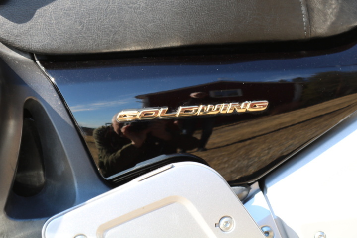 1416928-35 Honda Powersports GL1800A Gold Wing 1.8. ABS. 120hp, 2001. Low mileage.