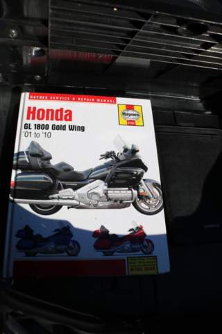 1416928-65 Honda Powersports GL1800A Gold Wing 1.8. ABS. 120hp, 2001. Low mileage.
