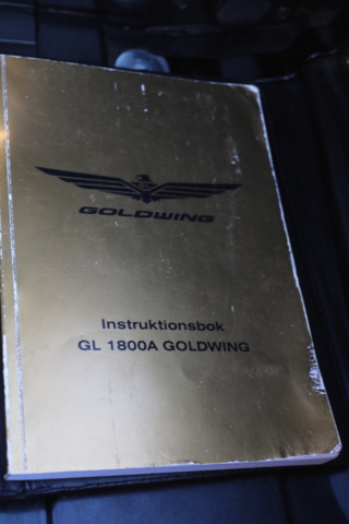1416928-66 Honda Powersports GL1800A Gold Wing 1.8. ABS. 120hp, 2001. Low mileage.