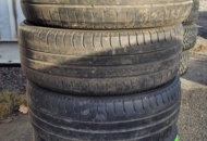 1518816 Tire on rim