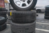 1518818 Tire on rim