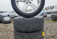 1518820 Tire on rim