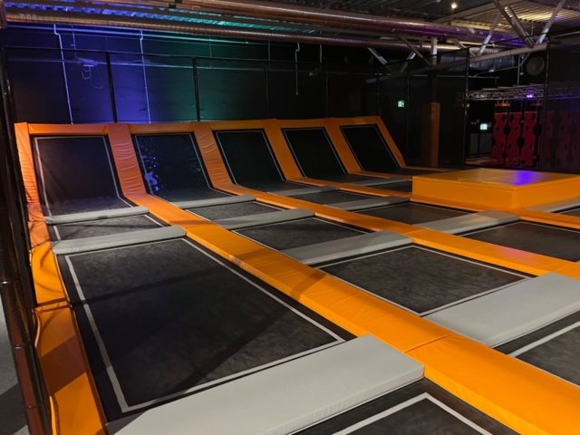 1408056-1 Komplett Trampolinpark / Ninja Course / CardioWall – ca 470 m²