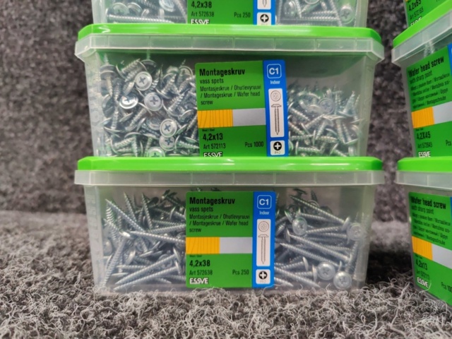 1519009-2 6 pcs Packages Mounting screw, Essve